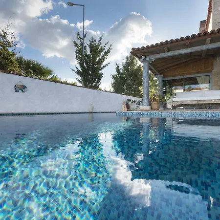 Moy بيت ريفي 3*